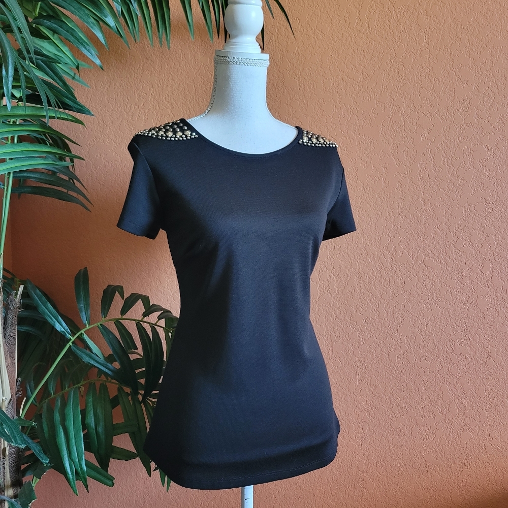 NWOT WD.NY Classic Black Tee with Studded Shoulders Silver Medium